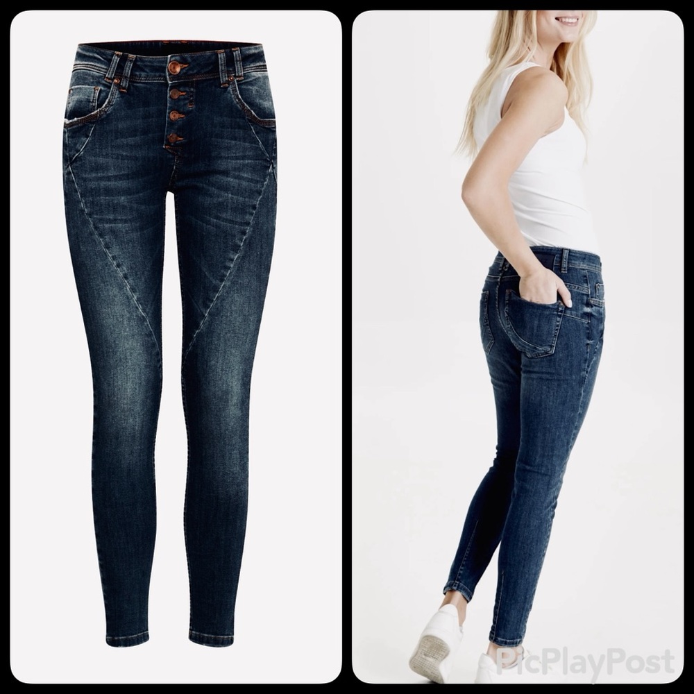PULZ Danish Fashion Dark Wash Rosa Skinny Jeans (Size 28)